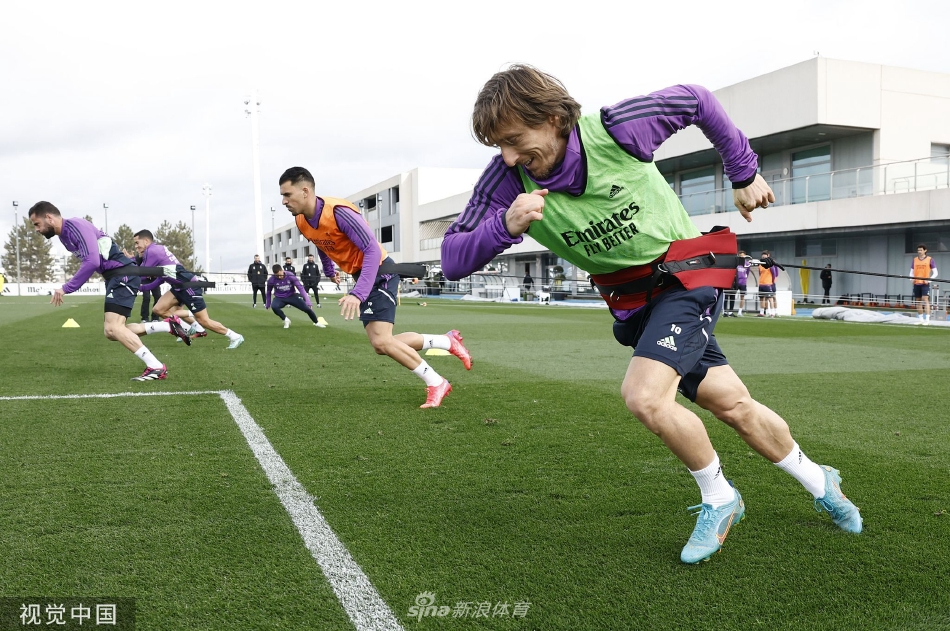 記者：老鷹、快船、森林狼和獨行俠都有意公牛后衛(wèi)科比