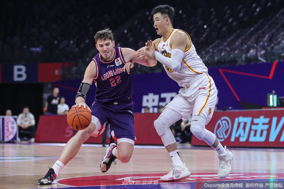 裁判官方解釋昨日庫茲馬爭議動作：吹罰正確，不是二運