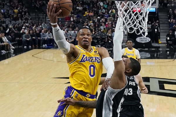 意媒：薩里已經(jīng)提出要求，希望拉齊奧在冬窗引進米蘭中場奇克