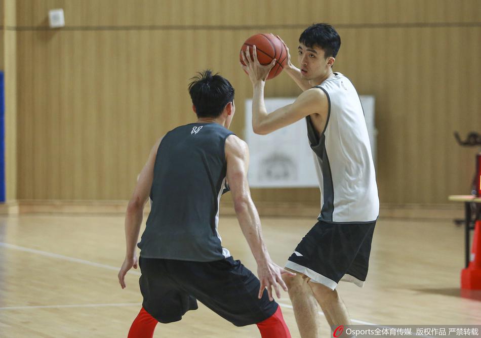 弗蘭克：我更希望熱刺拿到三分，當然平局拿一分也不錯沙沙                                                                2025-09-2