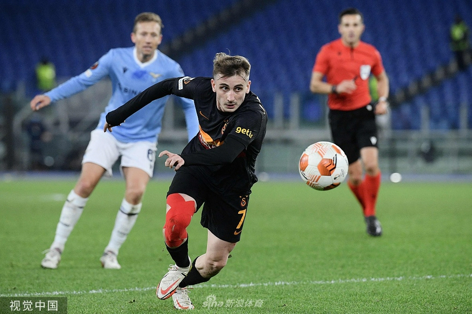 化身石佛和上將！媒體稱贊：圖中是本賽季的莫布利和阿倫