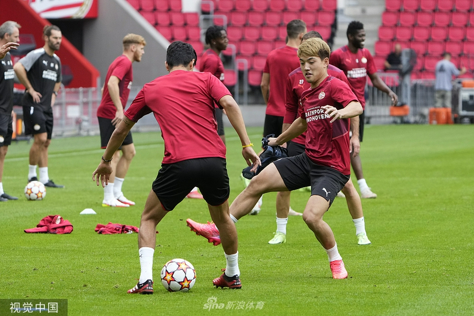 塞爾吉尼奧：萊奧必須面向球門；希望恩昆庫能盡快融入