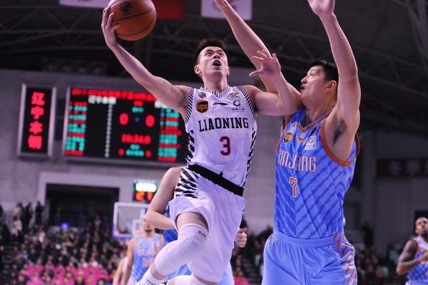 英媒：沃克經紀人已告知沙特聯(lián)賽，球員離開曼城后最終打算留歐洲