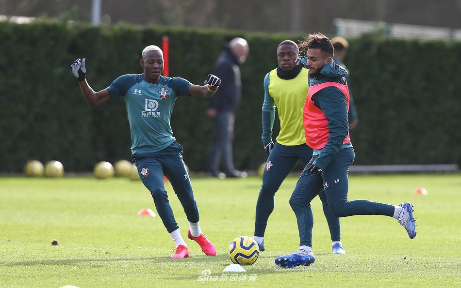 小邁克爾·波特9場至少25分+5記三分！僅次于庫里&愛德華茲！