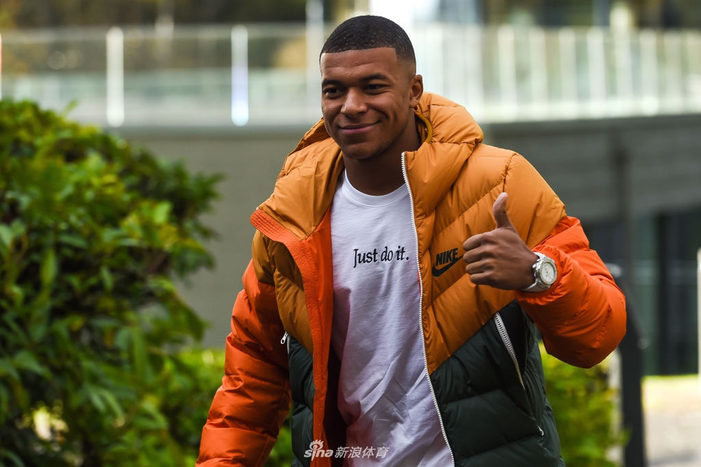 賽季至今鮑威爾場均得分比上賽季高9.8分，聯(lián)盟第一