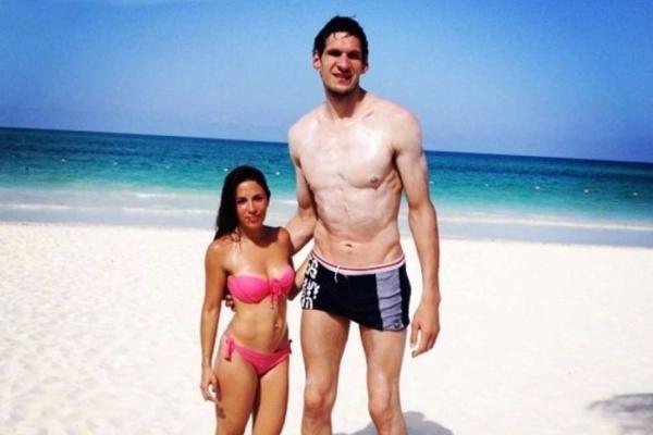 絕殺自己！克洛尼強攻得手 但籃下戴隆·夏普出現(xiàn)進攻干擾球