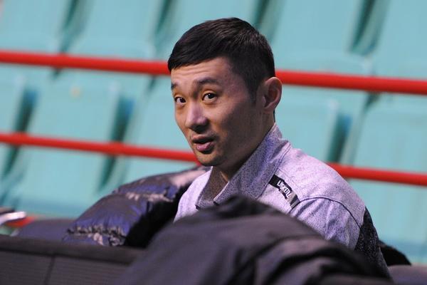 ??快船上半場罰球23中21&出手比熱火多14次 但落后20分