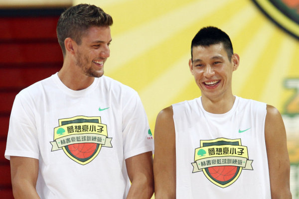 美媒發(fā)問：以下哪個組合會贏下最多冠軍？