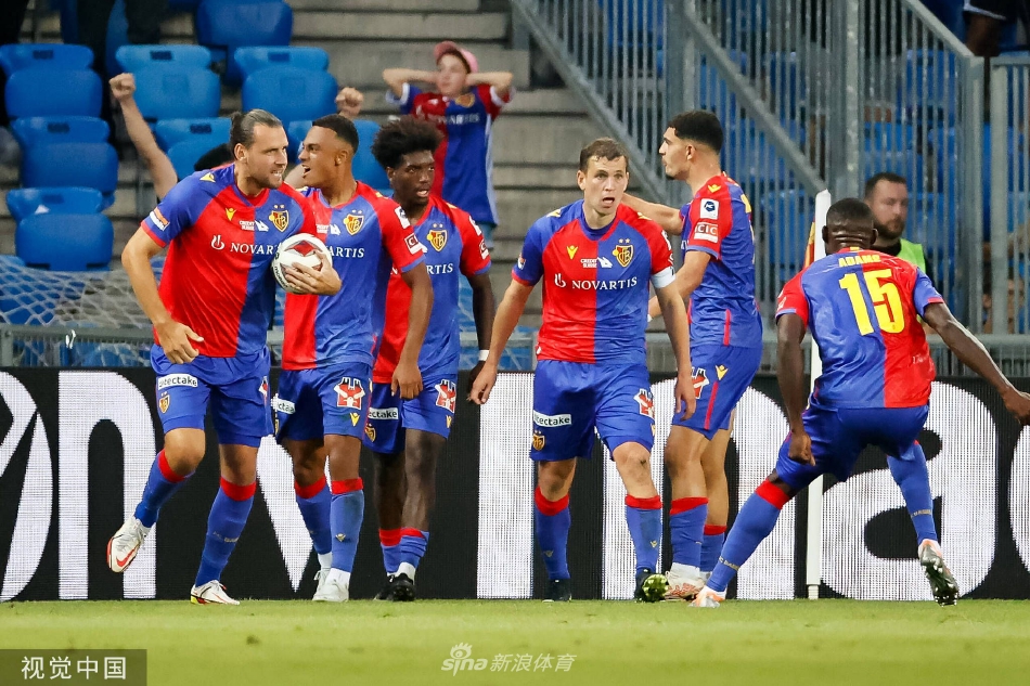 德佬：自馬拉多納時代以來，那不勒斯很久沒一年內(nèi)贏得兩座冠軍了