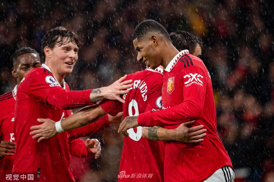 布馮前妻：有幾個球員追求過我，但重要的是收獲到了友誼