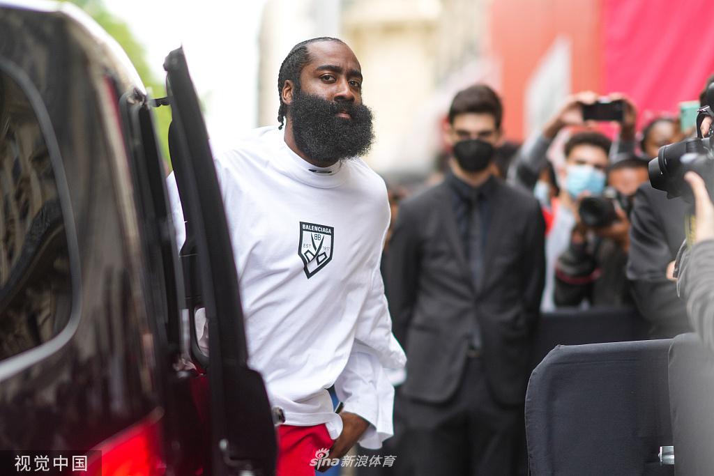 小法：迪奧帶傷被塞內(nèi)加爾征召結(jié)果現(xiàn)在又傷了，他不該參加非洲杯