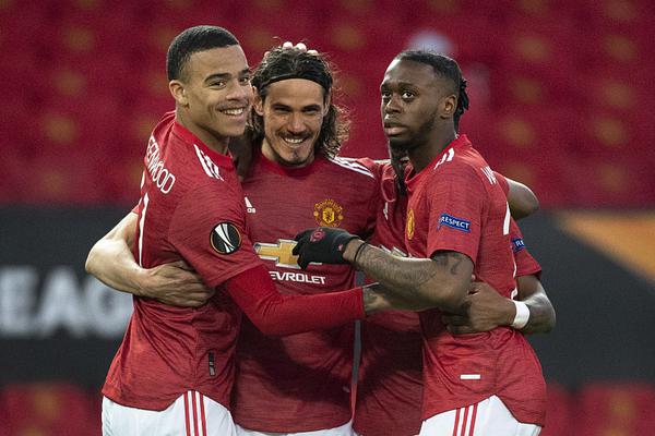 梅西策動！梅西分球給邊路阿爾巴，后者助攻阿連德頭球破僵