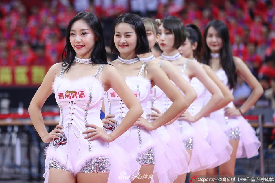 米體：孔蒂周一去看水球比賽，他與意大利水球國家隊主帥是好友