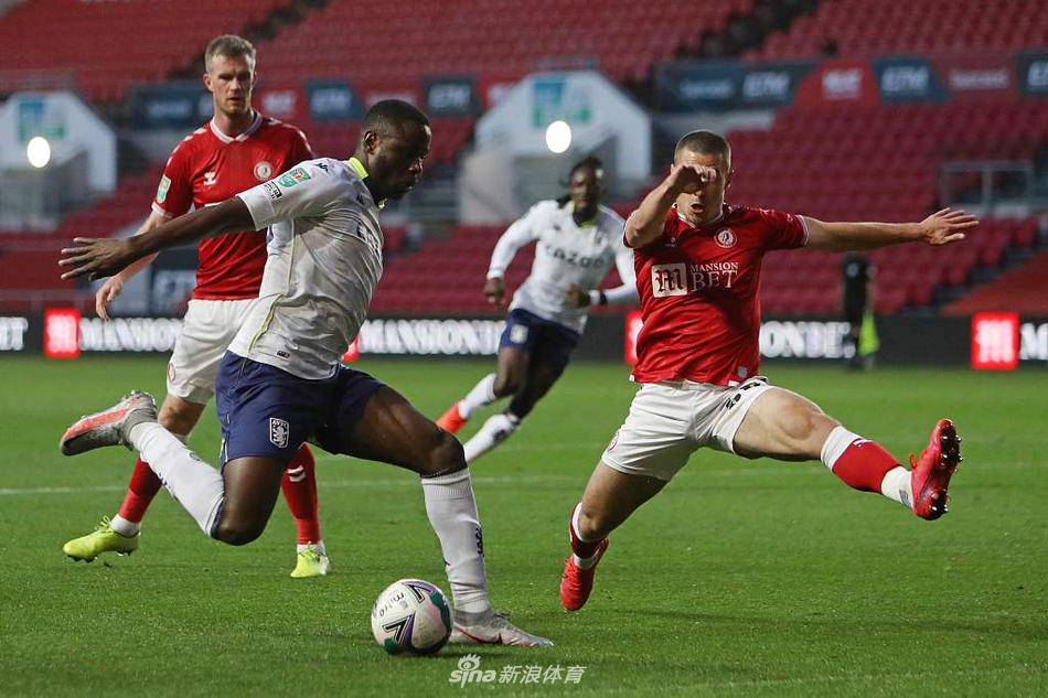 外線沒譜！一節(jié)半時間森林狼三分13中0 其中愛德華茲三分4中0