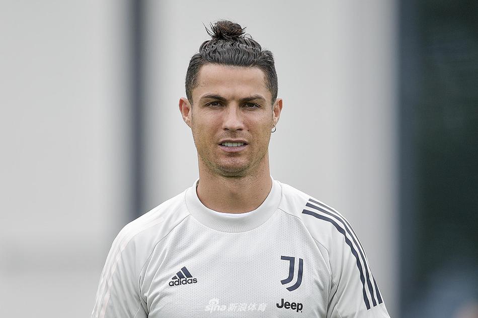 1粒進球1次關鍵傳球，阿德耶米當選多特2