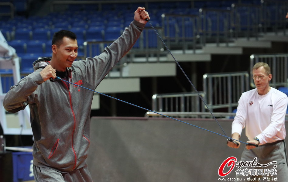 遭腓骨骨折！記者：伊薩克復出時間未定，預計他本賽季還能夠出場