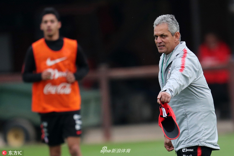 愛德華茲連續(xù)5場30+！場均37.2分 命中率56.1%三分命中率49%！