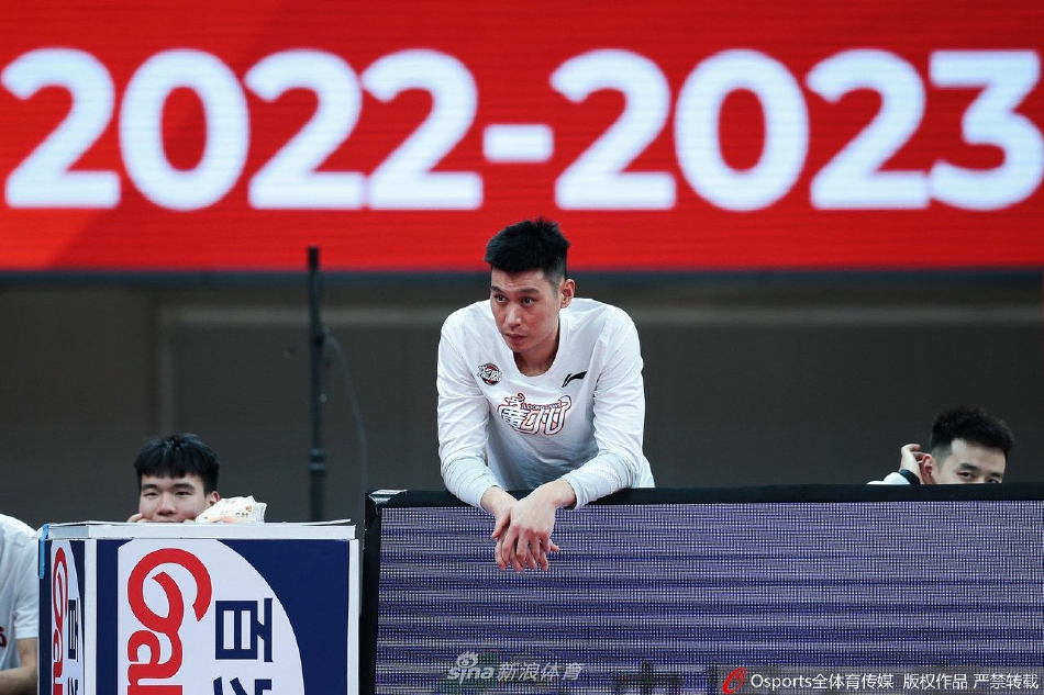 米體：孔蒂周一去看水球比賽，他與意大利水球國家隊主帥是好友