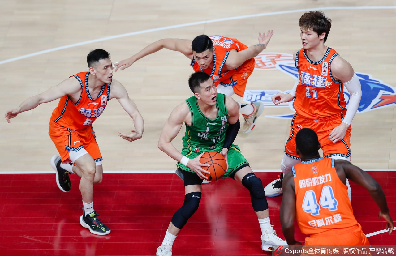 黃健翔談國足：今天的青訓將決定十年后的國足能踢怎樣的足球