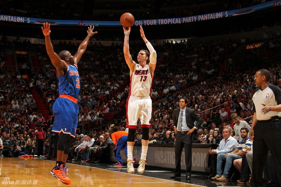 誰都能捅一刀??曼聯(lián)助狼隊結(jié)束43天球荒，本賽季僅1次零封對手