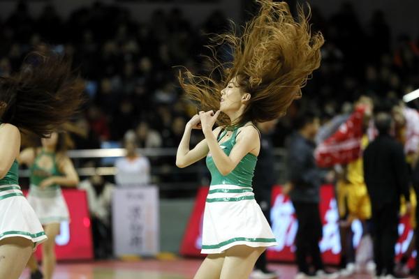 [流言板]要不別穿了？本賽季湖人身穿城市版球衣時，戰(zhàn)績?yōu)?勝7負