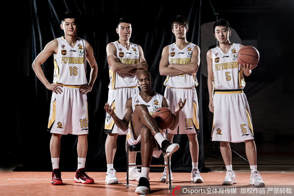 德羅西：年輕時和齊沃當隊友總有很多話說，我為他的成功感到高興