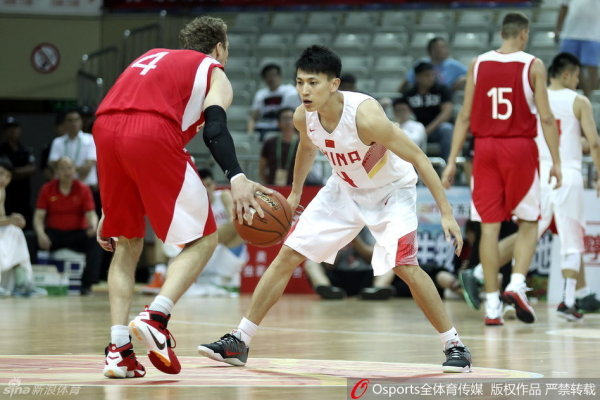 和弗里克交流表示自己想踢中衛(wèi)？孔德社媒回應(yīng)：一眼假