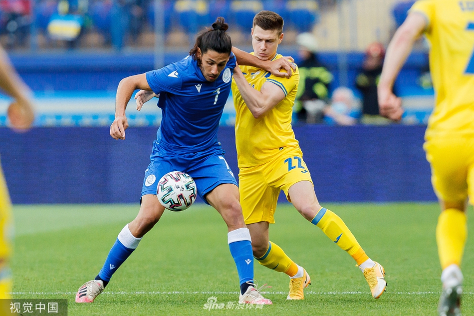 內維爾：西蒙斯那腳真的離譜 可能直接斷送范戴克的職業(yè)生涯