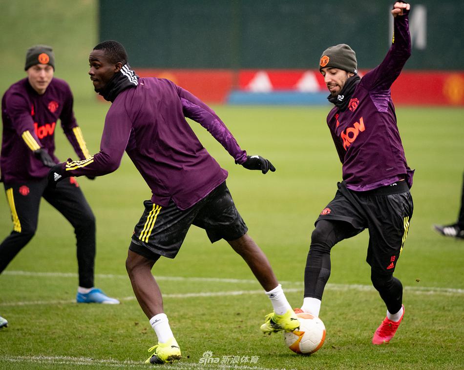 隊記：馬刺預(yù)計將依照賽程連續(xù)客戰(zhàn)湖人，已更換下榻酒店