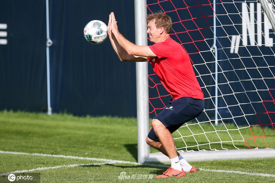 希勒：詹姆斯是藍軍追平的關鍵先生，他進球后局勢瞬間逆轉