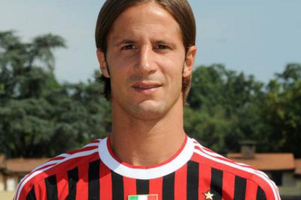 裁判官方解釋昨日庫茲馬爭議動作：吹罰正確，不是二運