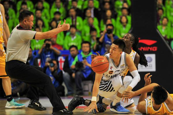 薩拉赫炮轟利物浦！貝戈維奇：薩拉赫很偉大，但情緒壓過了理智