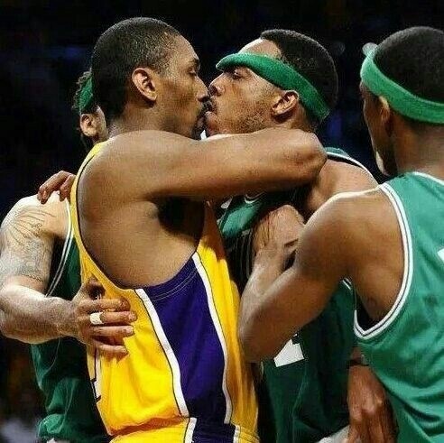 泰晤士報：B費的傷病幾乎澆滅了梅努一月份離開曼聯(lián)的希望