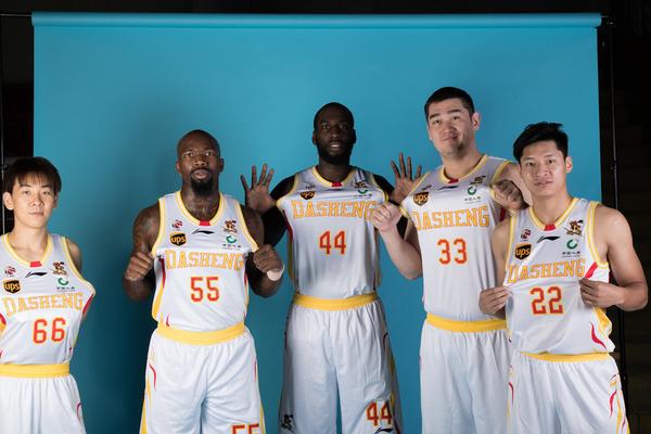 導讀：最近很多玩家都在關注太陽拯救這款手游，想知道具體的公測時間，太陽拯救會經(jīng)過封測、刪檔內(nèi)測、不刪檔測試到最終的公測等幾個測試階段，才會正式上線太陽拯救安卓或iOS版本，有很多玩家就會問小編太陽拯救