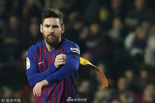 14年亞冠小組賽蒙哥馬利曾作客工體，補時階段飛鏟張呈棟染黃