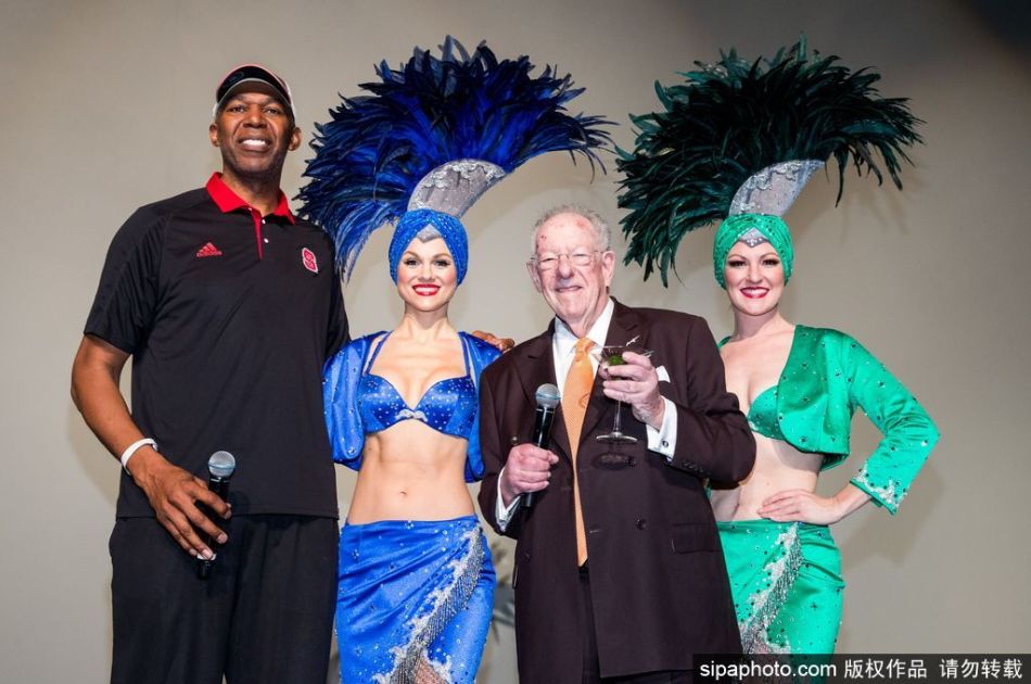 《永恒之塔2》中的遠征模式是一種PVE玩法，那么遠征模式中包含什么功能，這么模式又該怎么玩呢？下面為大家?guī)怼队篮阒?》遠征模式玩法介紹，一起來看看吧。遠征介紹 ·遠征是指玩家以小隊的形式，攻略精銳