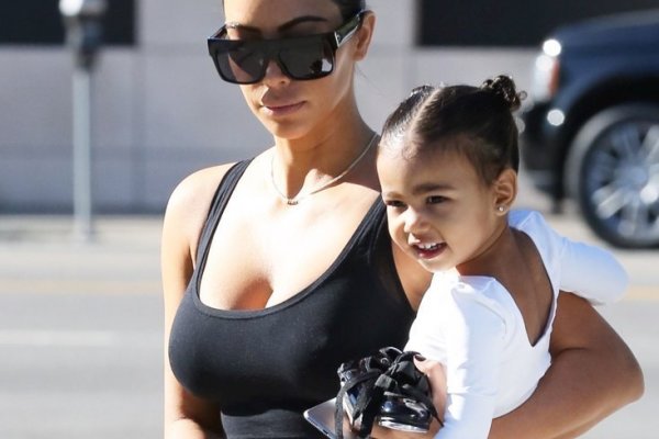 直播吧1月7日訊 近日，爵士前鋒樂福做客了播客節(jié)目《The Old Man And The Three》。談到前騎士隊友詹姆斯在2018年總決賽G1中狂砍51分8籃板8助攻的表現(xiàn)，樂福說：“那場沒贏真