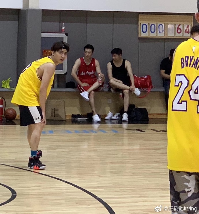 就是攔不?。∽帜父鐝婍斪穳魭佂洞虺珊?又接反吊輕松反籃！