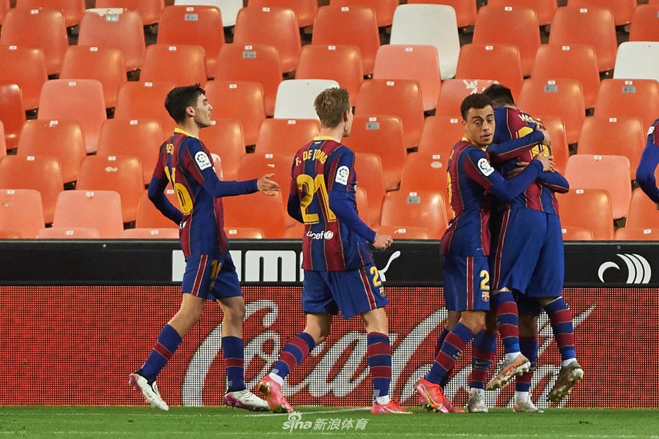 斯基拉：加斯佩里尼不滿意齊米卡斯表現(xiàn)，球員可能重返利物浦