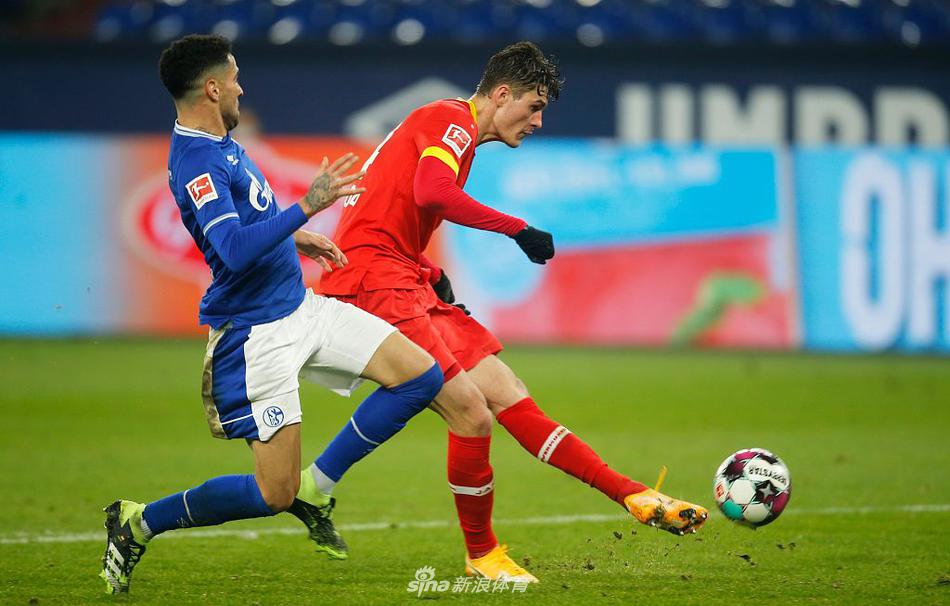 兒子生日當(dāng)天出軌！旺達視頻曝光：與伊卡爾迪前隊友在房間內(nèi)跳舞