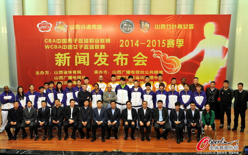 記者：逐漸在泰山站穩(wěn)腳跟的彭嘯，下賽季或沖擊中超最佳青年球員