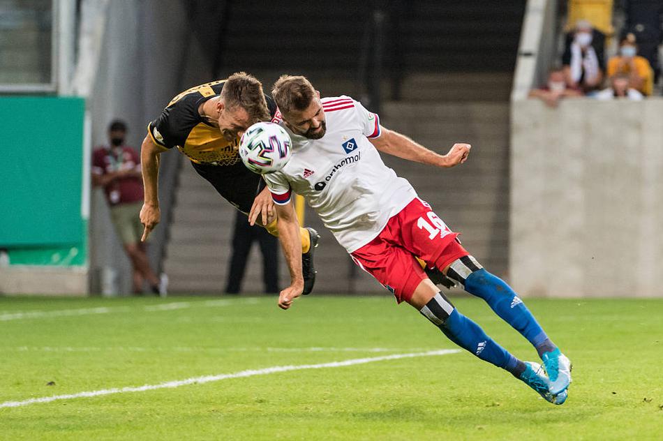 杰倫·約翰遜40+10+5本季聯(lián)盟唯二前鋒&比肩字母哥 后者兩次做到