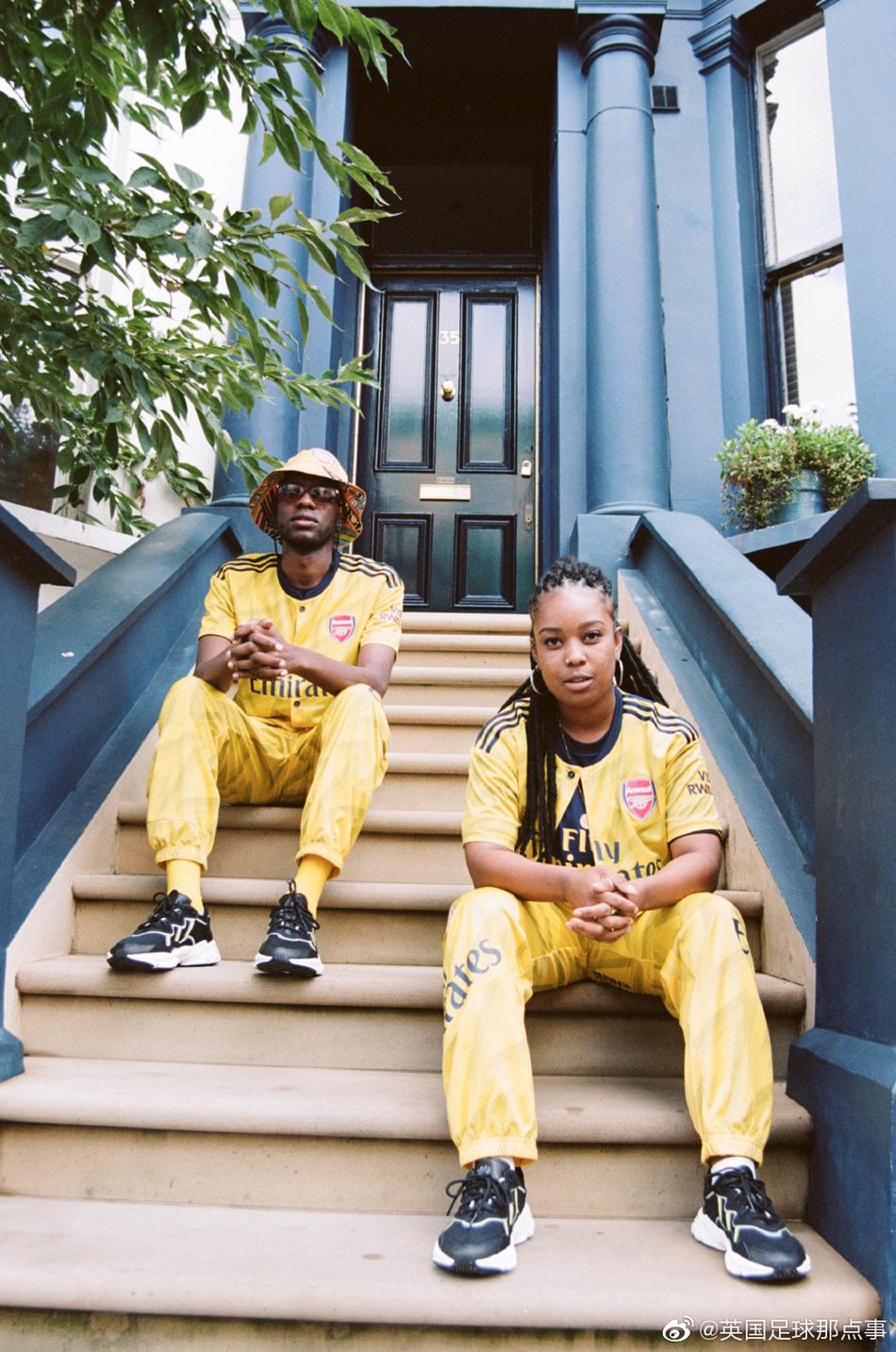 曼聯(lián)女足官宣新援時不慎泄露另一筆交易，球迷：至少保留點懸念啊世界女足資訊站                                                               