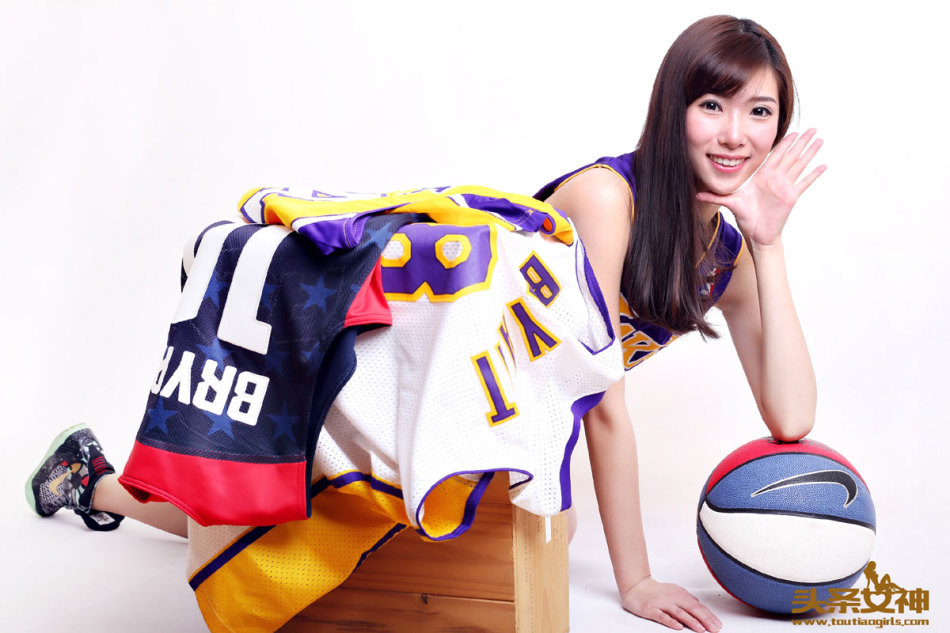 德佬：自馬拉多納時代以來，那不勒斯很久沒一年內(nèi)贏得兩座冠軍了