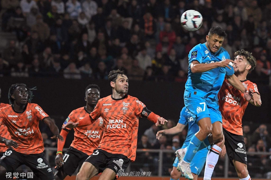 本賽季薪資前十球隊中，僅綠軍尼克斯湖人掘金目前戰(zhàn)績前十