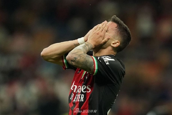 杰倫·約翰遜40+10+5本季聯(lián)盟唯二前鋒&比肩字母哥 后者兩次做到