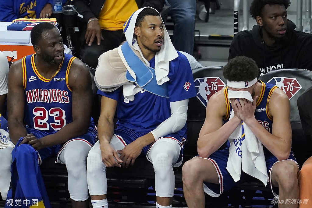 抽象！費蘭單刀射門被撲+倒地補射中橫梁，但被吹越位在先