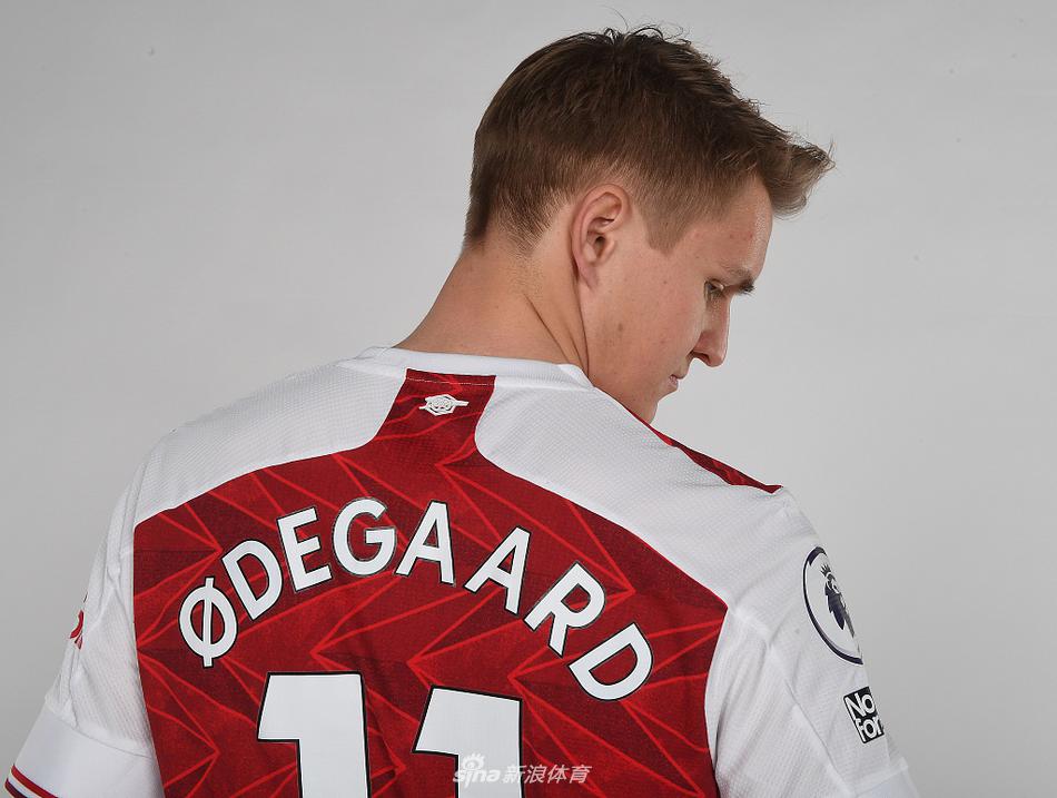 [流言板]期待回歸！美媒曬莫蘭特隔扣樂福照，配文不可復制的爆發(fā)力