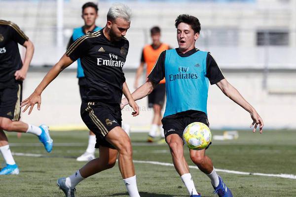 不如現(xiàn)在頒獎？萊比錫5輪丟7分還排第2，拜仁本輪后至多11分領跑