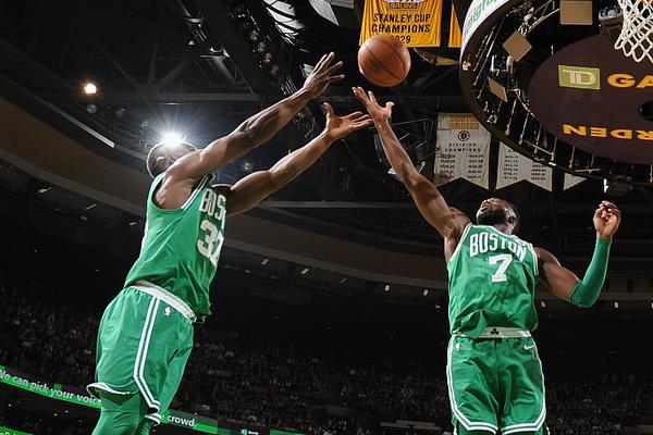 近10年歐冠門將零封率：拉亞54%第1，布馮47%第2，奧納納上榜